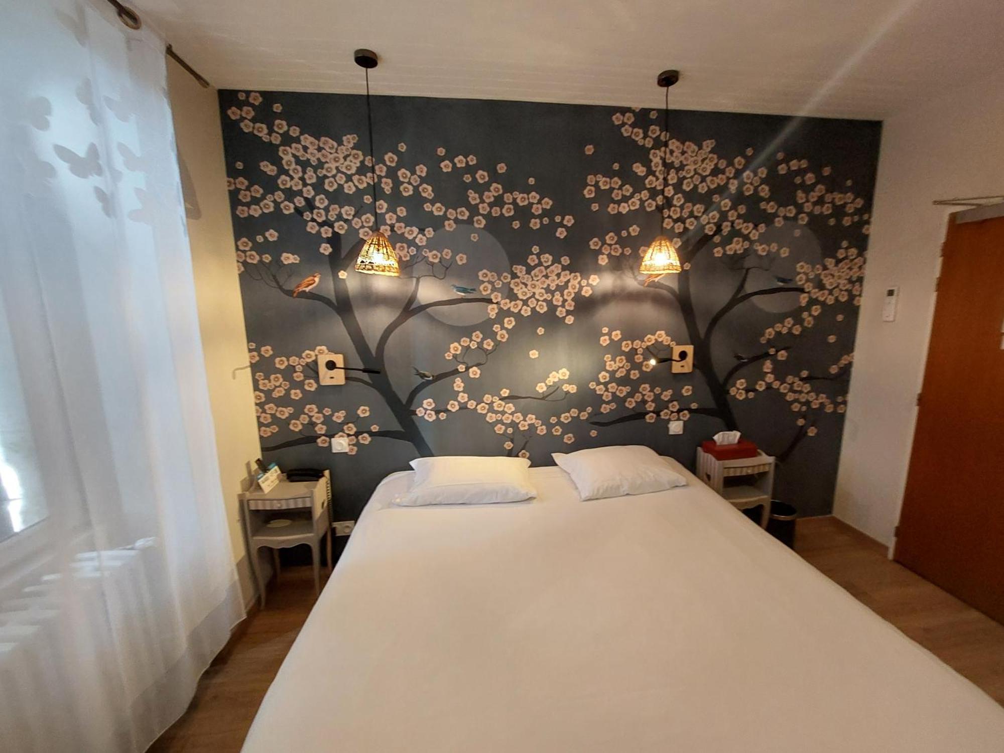 Logis Hotels - Hotel Et Restaurant Les Voyageurs Tournon-dʼAgenais Екстериор снимка