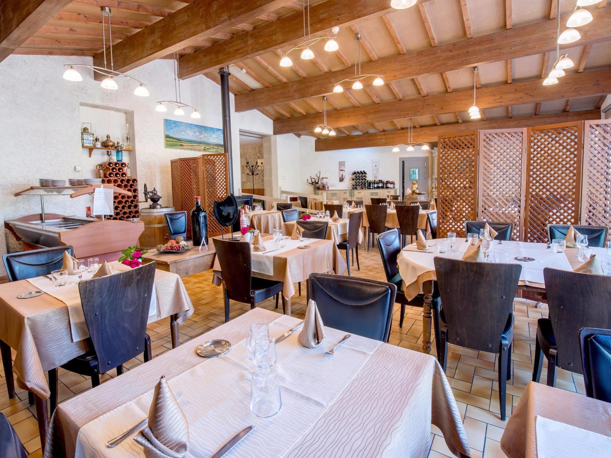 Logis Hotels - Hotel Et Restaurant Les Voyageurs Tournon-dʼAgenais Екстериор снимка